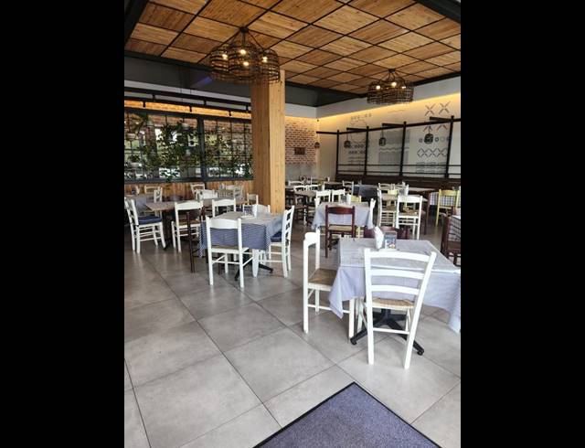 RETAIL FOR SALE IN EMMARENTIA